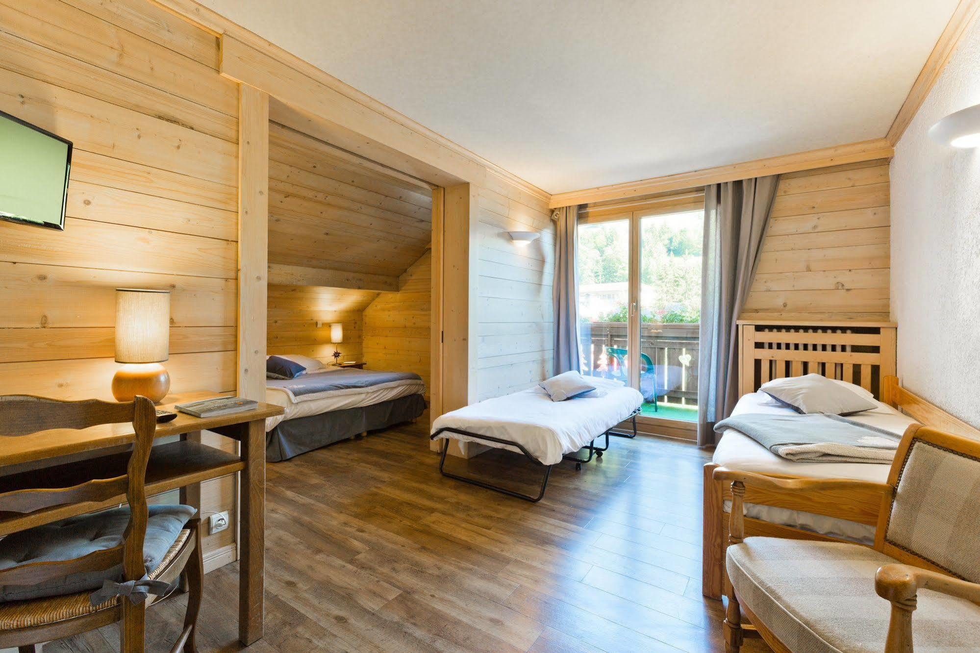 Hotel La Montagne ラ・クリュサ エクステリア 写真