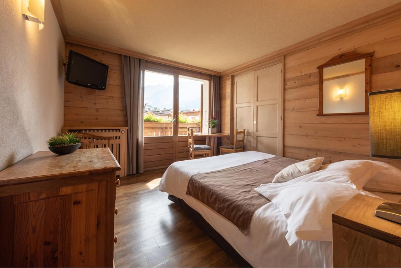 Hotel La Montagne ラ・クリュサ エクステリア 写真
