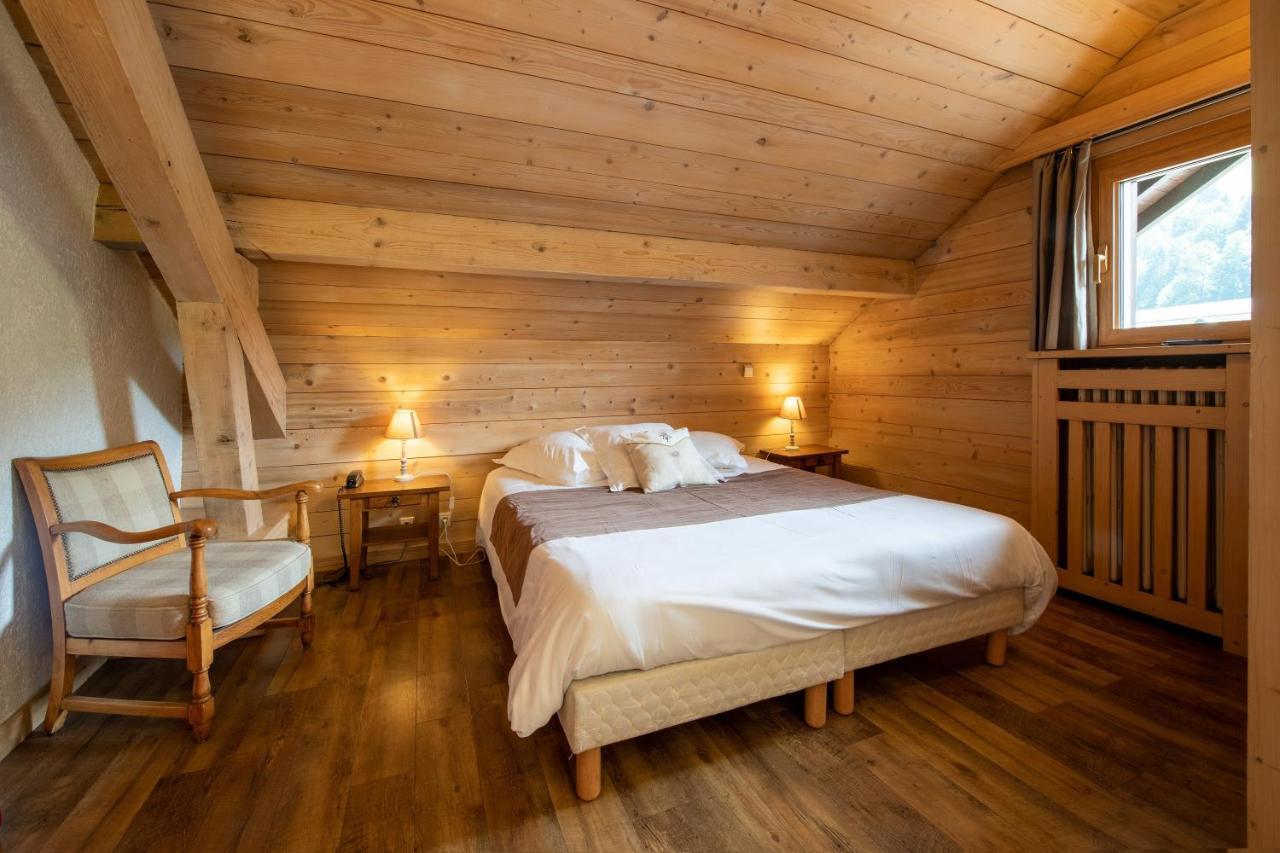 Hotel La Montagne ラ・クリュサ エクステリア 写真